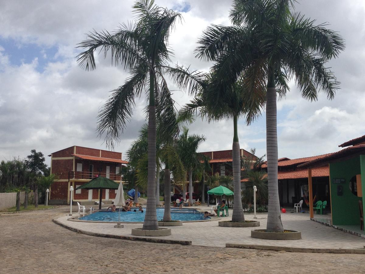 Chale Em Lodge *